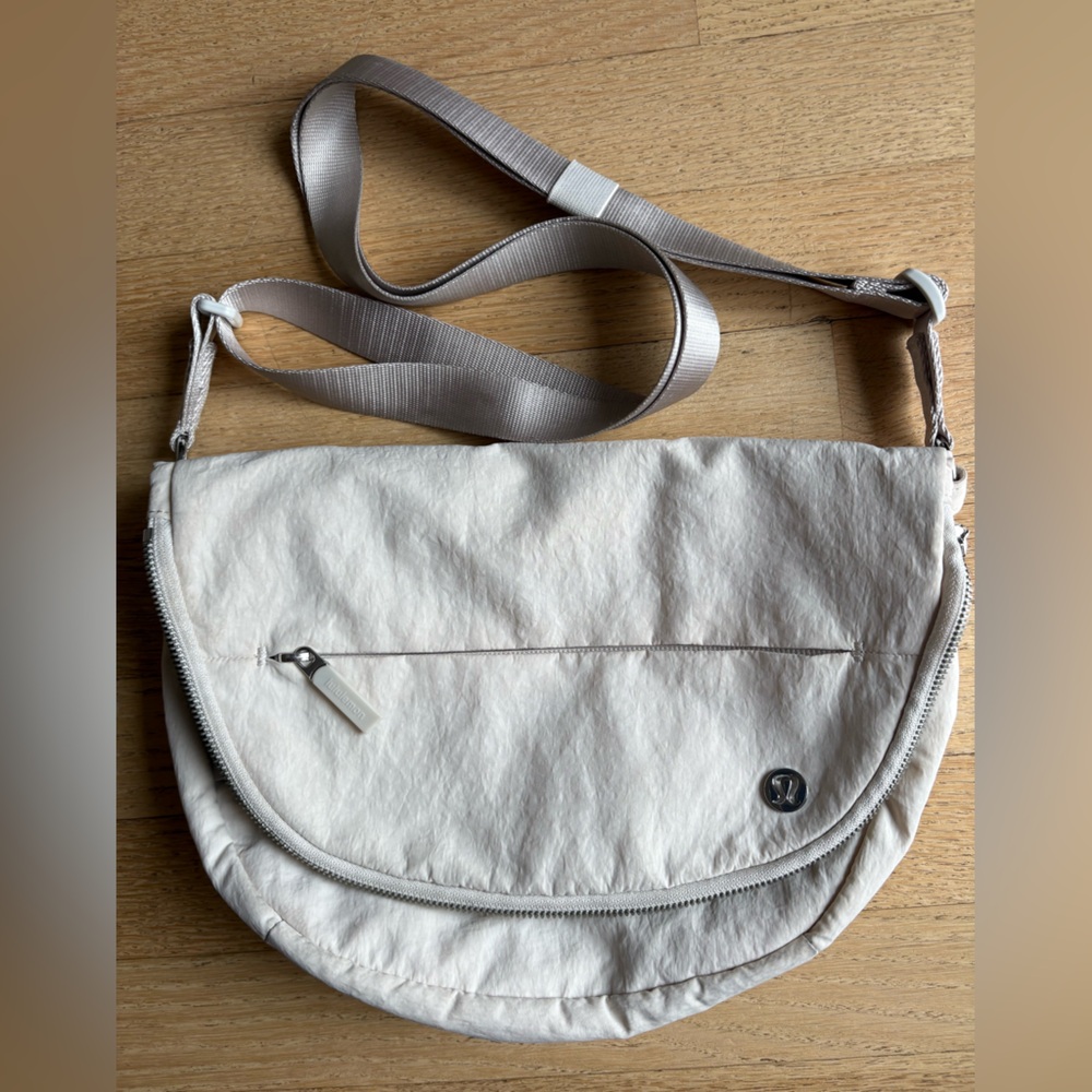 Lululemon all night festival bag